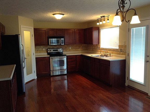3rd image of 2911 Faubush Ct