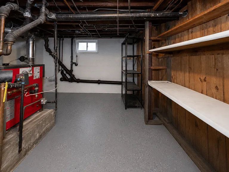 16 Brook St — Photo 35