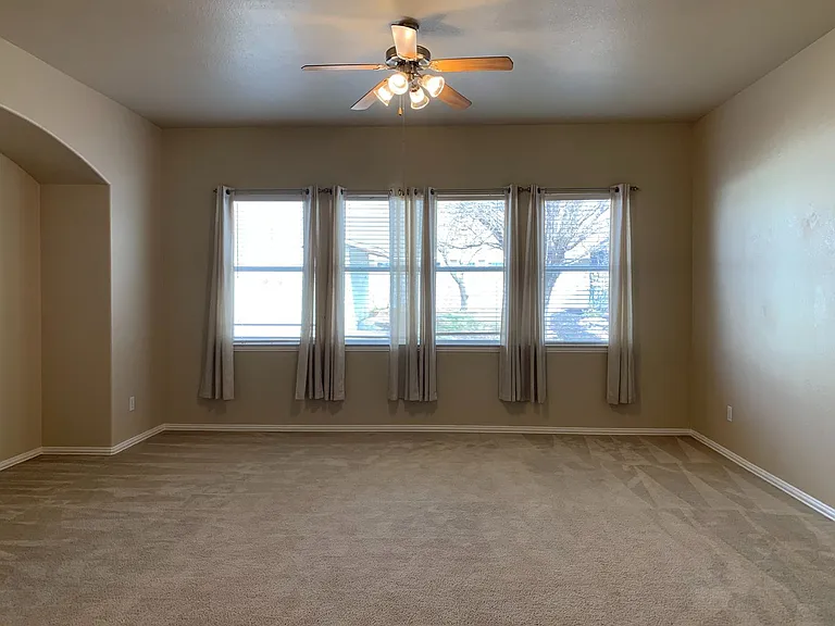 9113 Hope Dr — Photo 13