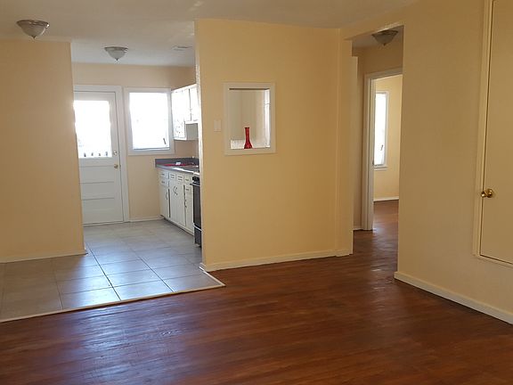2nd image of 1317 Greenwood Dr
