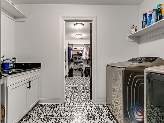 4th image of 3531 Magruder Dr #7