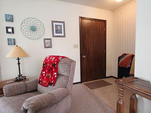 5th image of 2404 N Custer Ave