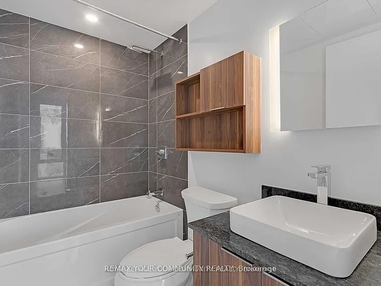 501 Yonge St #4802 — Photo 22