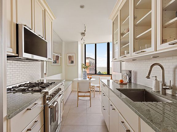 4th image of 380 Rector Pl APT 8M