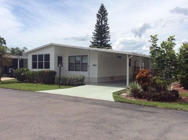 1st image of 985 Bunker Hill Dr