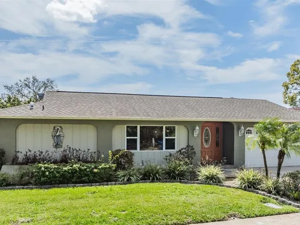 7650 Dover Ct N, Saint Petersburg, FL 33709