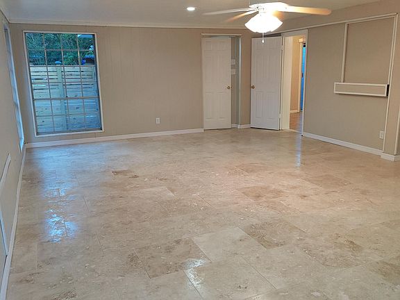 2nd image of 2914 NE 13th Dr