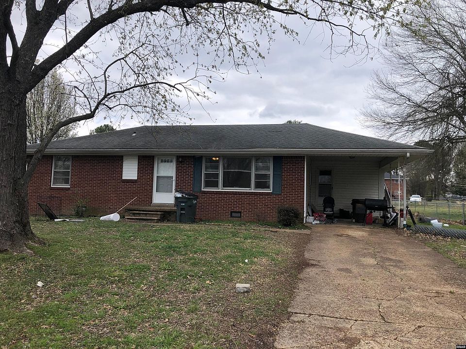1st image of 1076 Highland Ave
