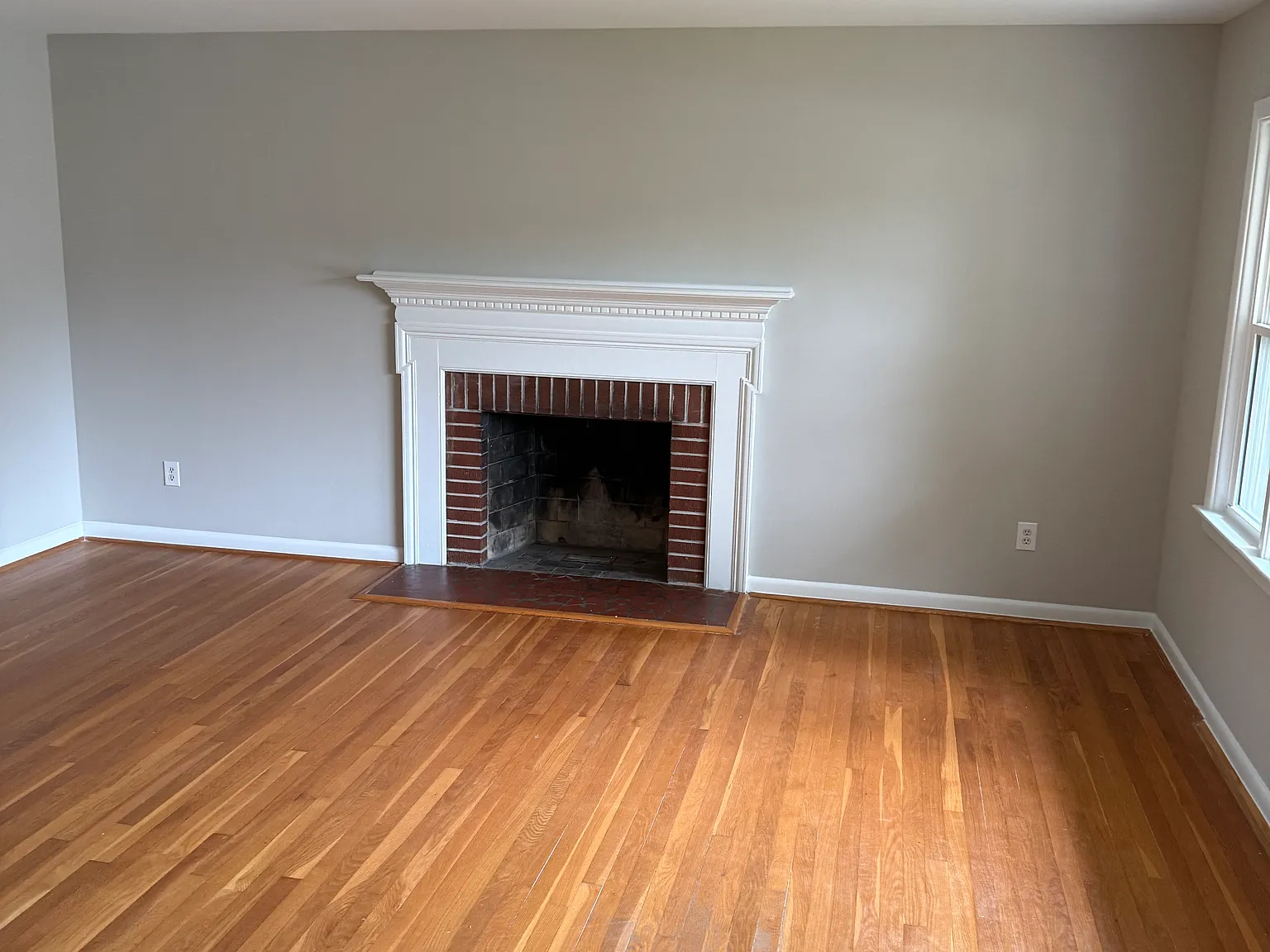 3 bed, 1.5 bath, 1266 sqft, $2,200 — Photo 4