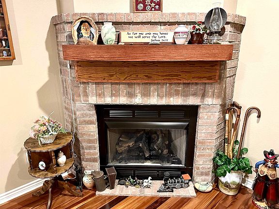 4th image of 10976 Meadow Creek Dr