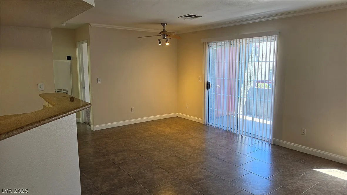 1 bed, 1.0 bath, 730 sqft, $1,027 — Photo 4