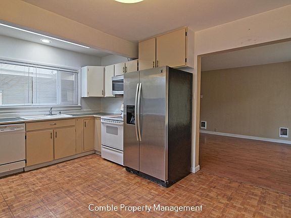 3rd image of 10213 NE 124th St