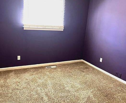 3rd image of 28817 Groveland St