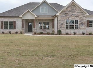 101 Clear Springs Cir, Hazel Green, AL 35750