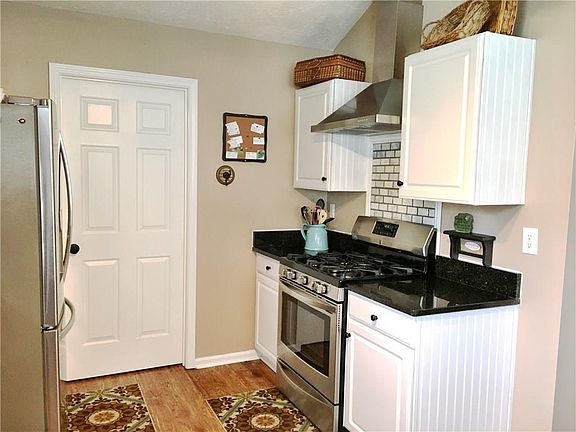 5th image of 6085 Portsmouth Dr
