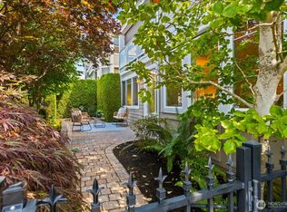 249 4th Ave S APT 101, Edmonds, WA 98020