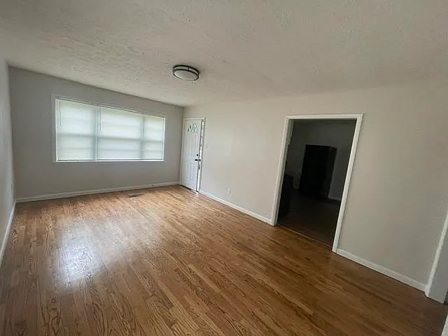 3547 Randolph St — Photo 5
