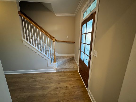 2nd image of 19 Nandina Dr