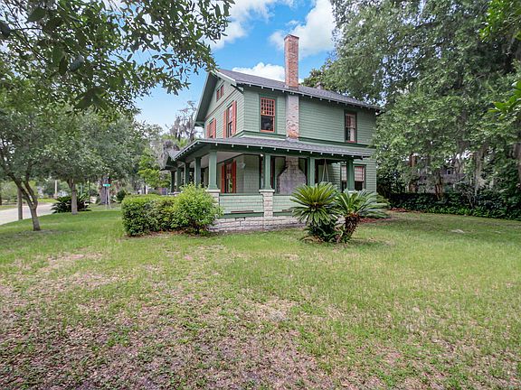 3rd image of 4361 Woodmere St