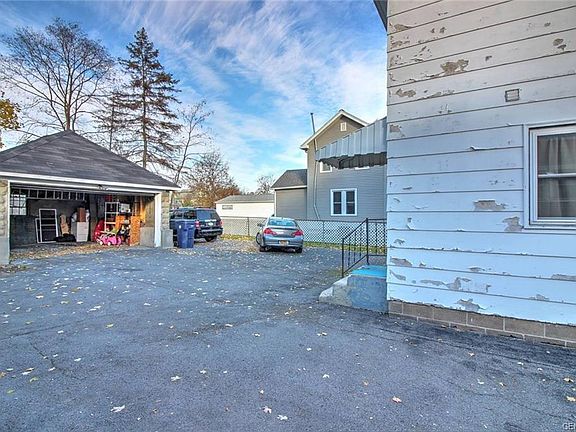 4th image of 62 Chapel St