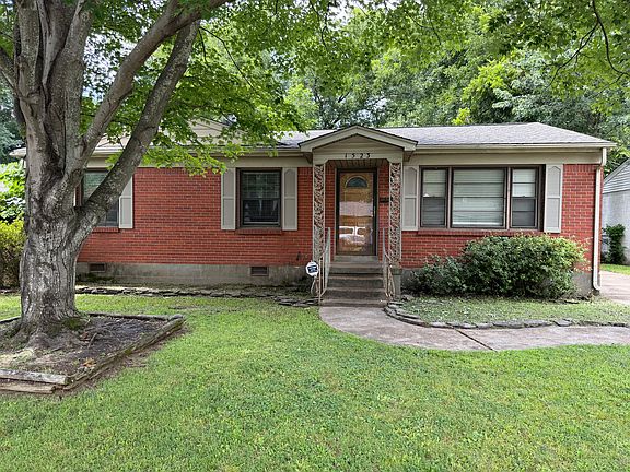 2nd image of 1523 Ivy Rd