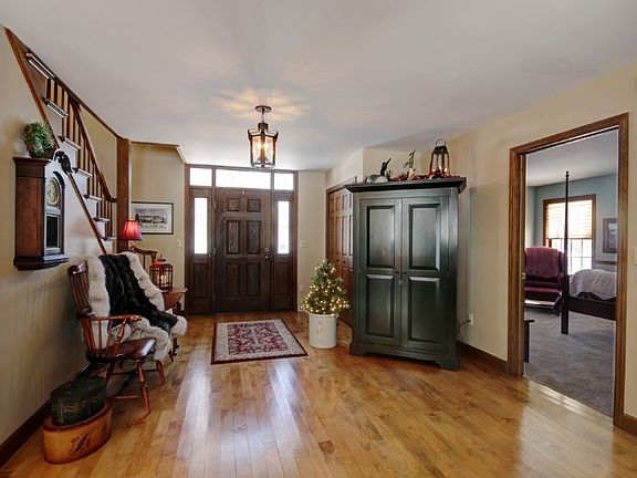 3rd image of 209 Forest Dr