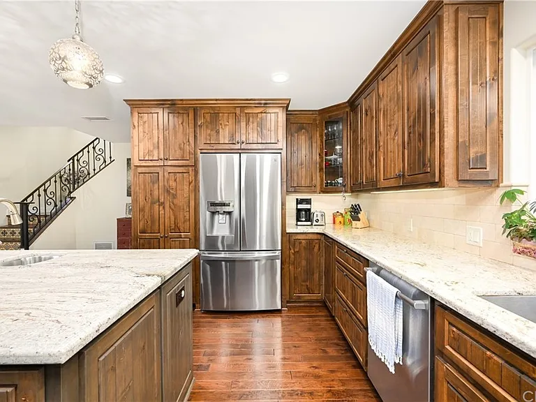1337 Vuelta Grande Ave — Photo 42