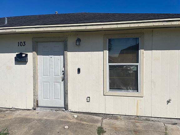 2nd image of 2851 Highland Ave #103