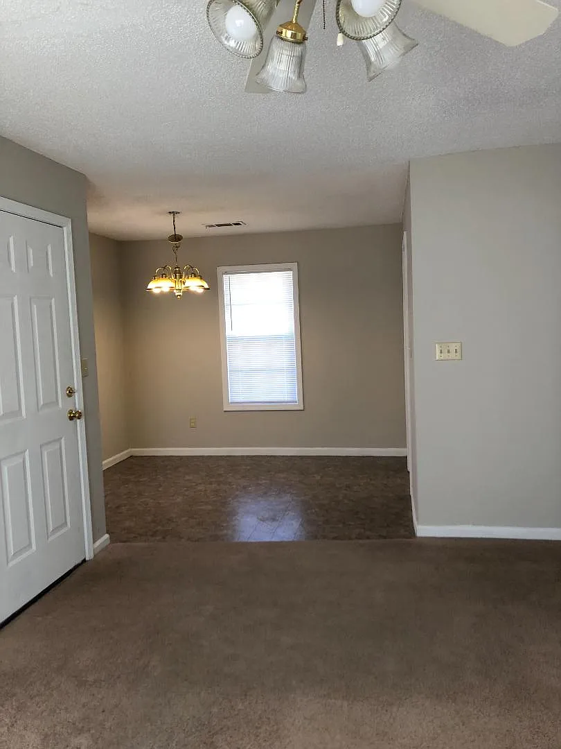 106 Elm Tree — Photo 4