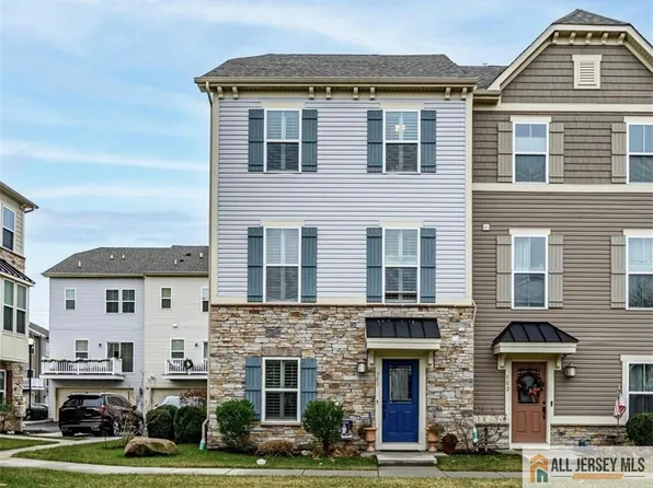 303 Bayside Ct, South Amboy, NJ 08879