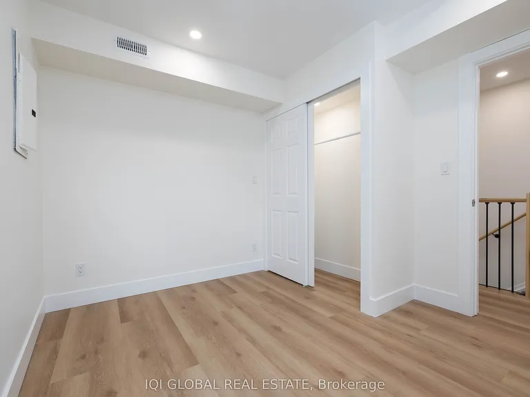 1502 Dufferin St #3 — Photo 8