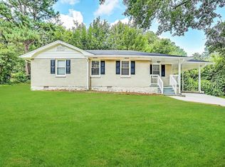 2354 Pinewood Dr, Decatur, GA 30032