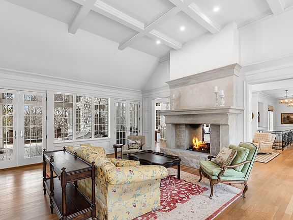 5th image of 325 Highcroft Ln