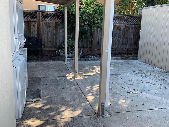 5th image of 1326 Addison St