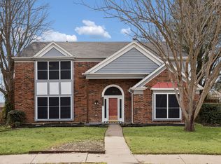 1517 High Pointe Cir, Cedar Hill, TX 75104
