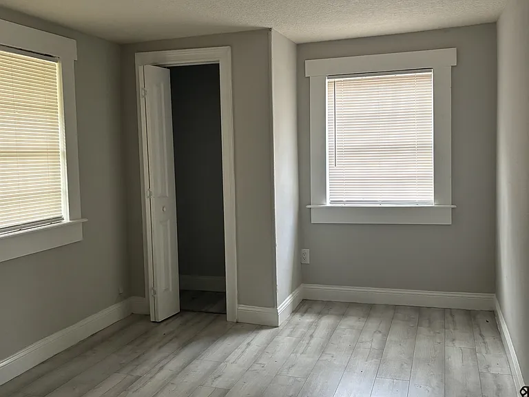 2344 Johnson Ave — Photo 13