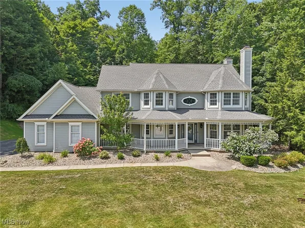 18354 Cranberry Ridge Ln, Chagrin Falls, OH 44023