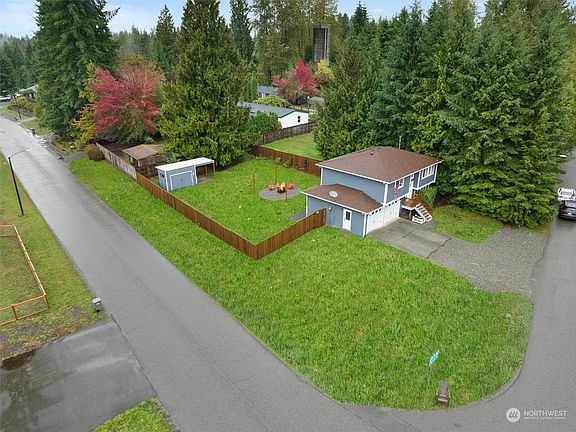 4th image of 3606 234th Drive NE