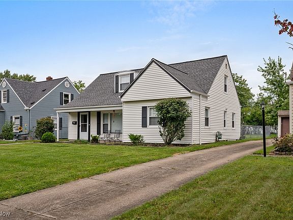 2nd image of 6723 Greenleaf Ave