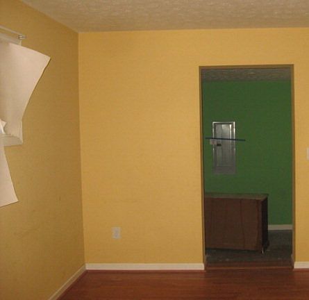 4th image of 950 Piedmont Dr