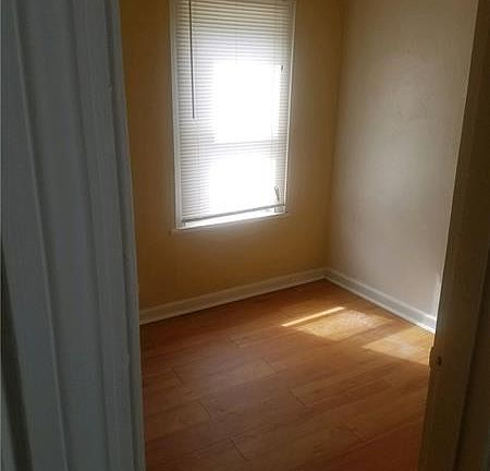 2nd image of 309-311 39th