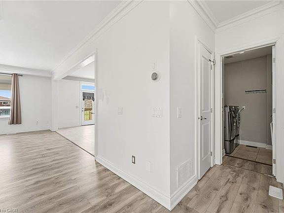 4th image of 12 Mitten Ct