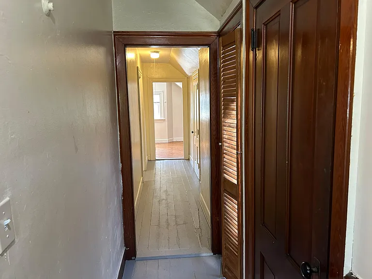 126 Rochambeau Ave #2 — Photo 11