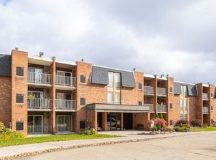 4179 Columbia Rd #219, North Olmsted, OH 44070