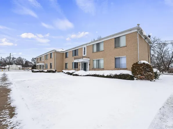 21440 Kelly Rd, Eastpointe, MI 48021