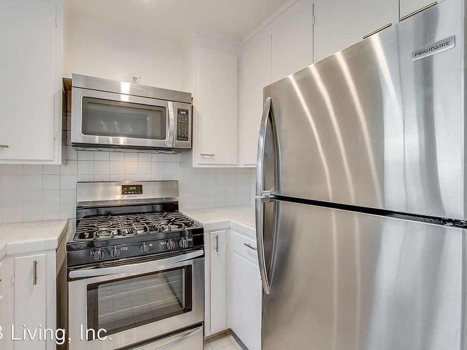1st image of 115 Hawthorne Ave
