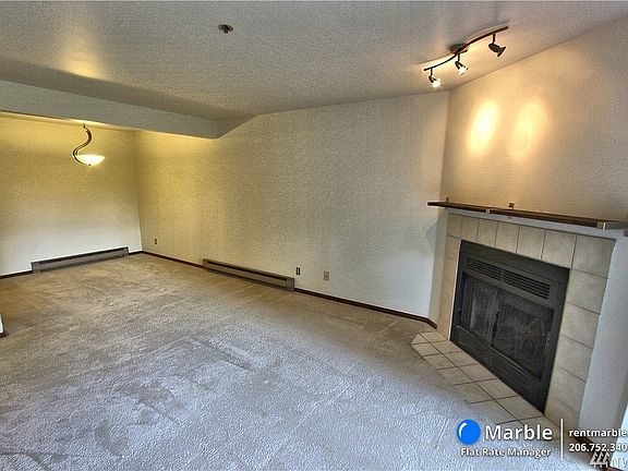 4th image of 1522 NE 175th St Unit 311