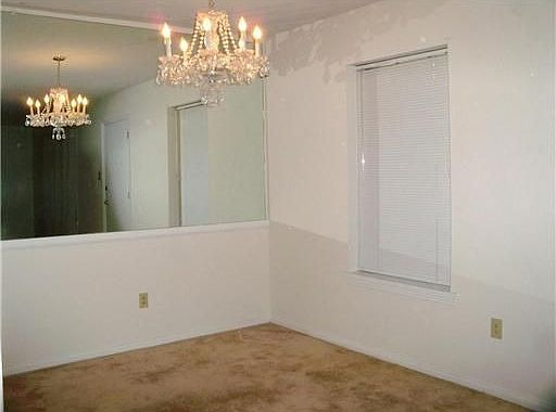 5th image of 2724 Whitney Pl