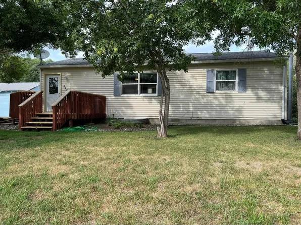820 2nd St SW, Perham, MN 56573