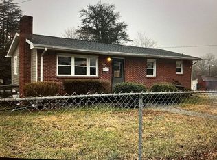 734 W Twenty Fifth And One Half St, Winston Salem, NC 27105